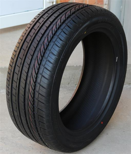 255/35R19 96W HEADWAY HU901